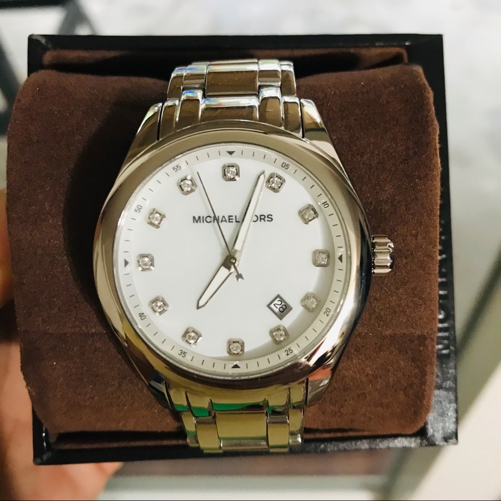 Michael Kors Watch. NWT. Needs 🔋 🤗